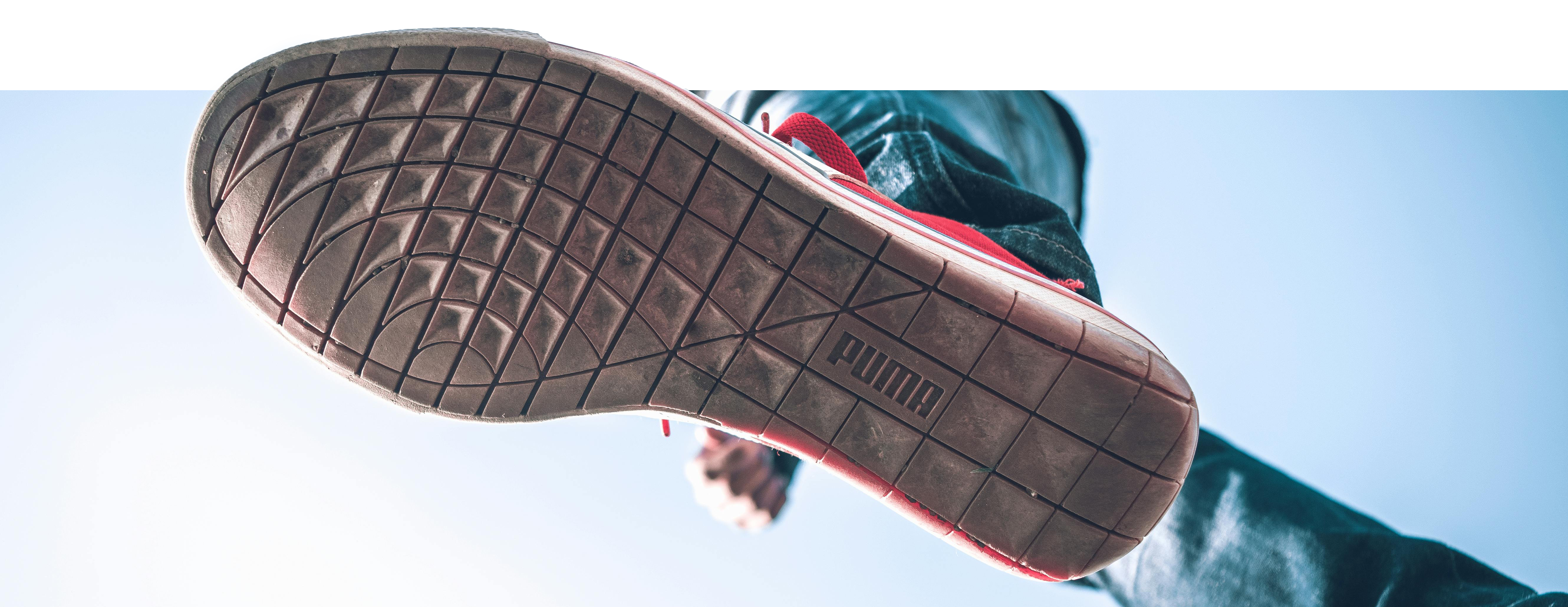 Détail d'une sneaker rénovée